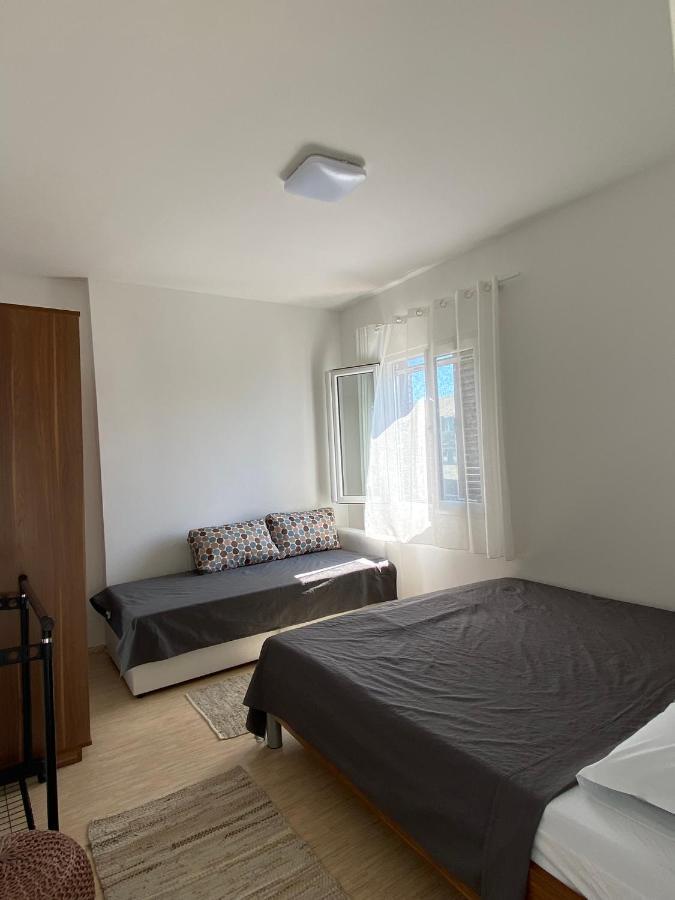 Acacia Apartmani Sutomore Luaran gambar